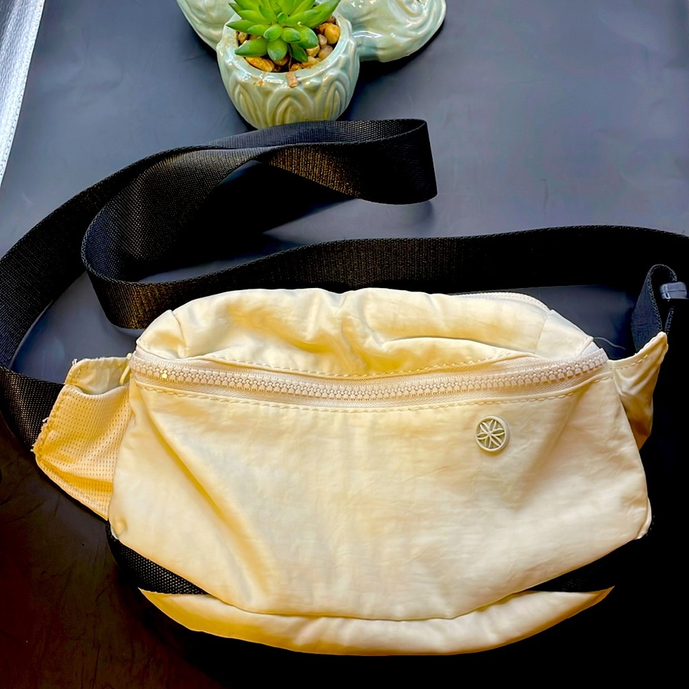 Gaiam Women's Around the waist bag (000194)